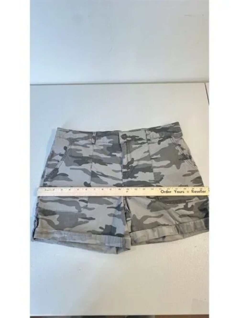 Social Standard Women's Camouflage Chino Shorts Cuff Gray Size L Relaxed - Picture 14 of 15